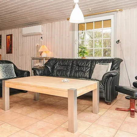 6 Person In Hemmet-by Traum * Hemmet